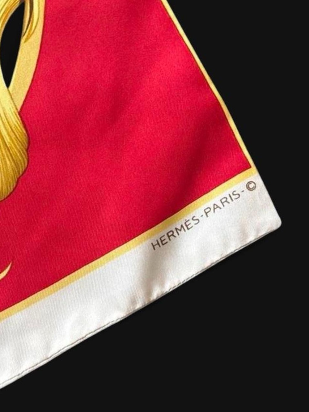 Hermès scarf - Red and White Signature Print